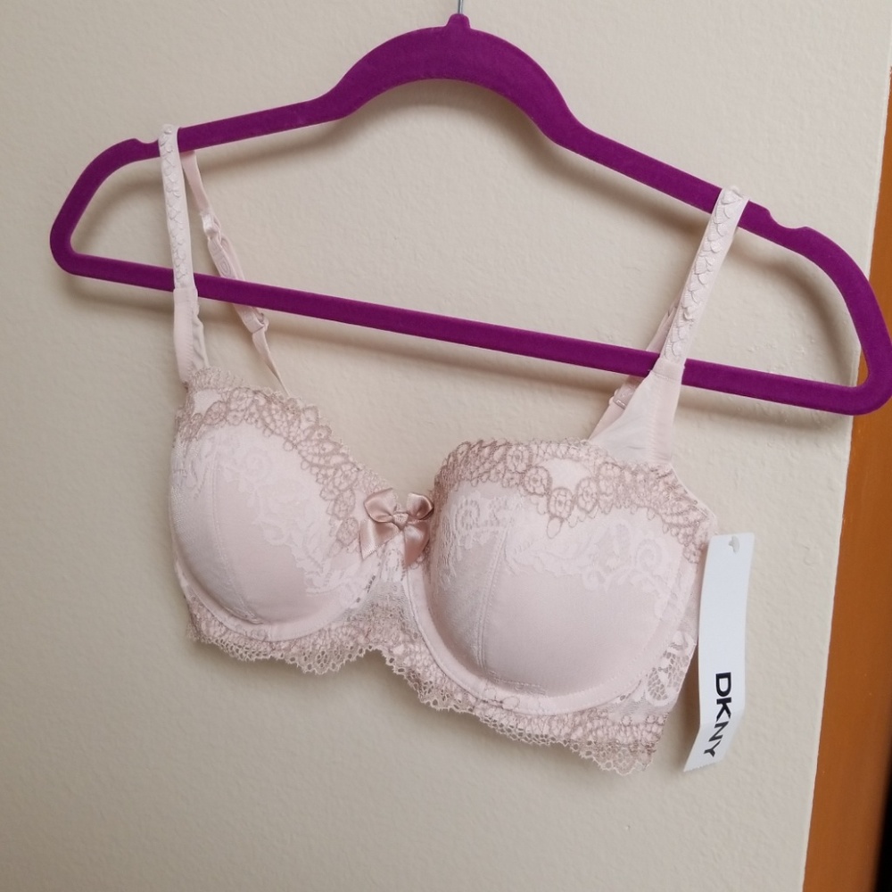 DKNY  BRA sz 32D